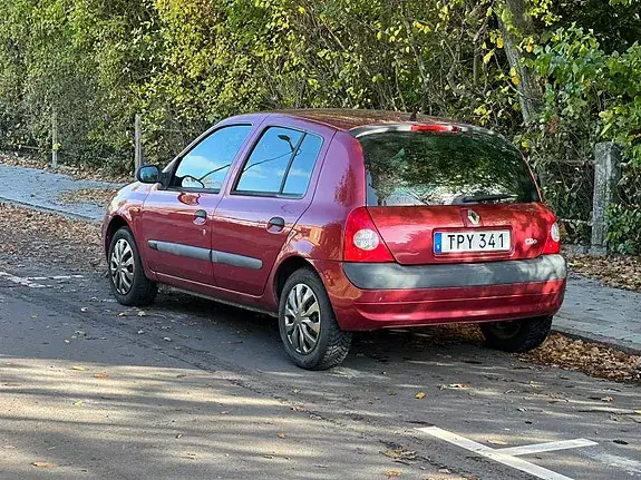 Renault Clio 2003 photo 4