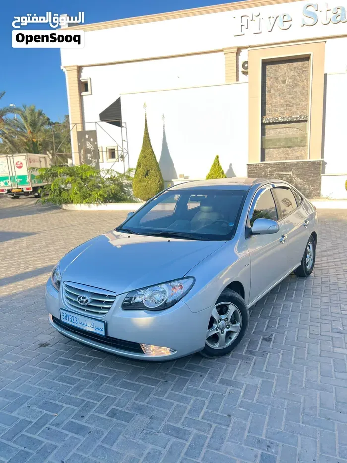 Hyundai Avante 2010 photo 2
