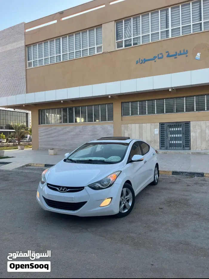 Hyundai Avante 2010 photo 4