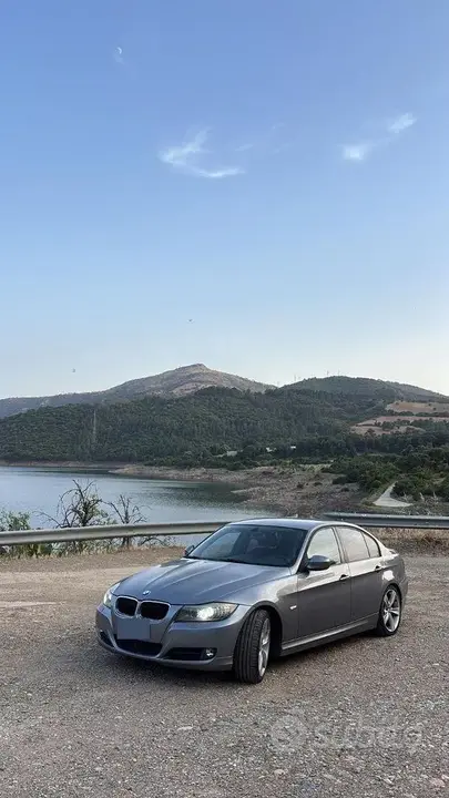 BMW E90 2012 photo 5