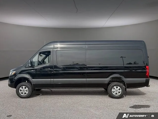 Mercedes-Benz Sprinter 2026 photo 4
