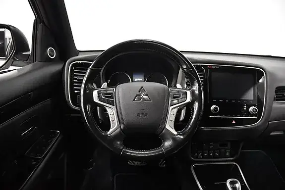 Mitsubishi Outlander 2020 photo 2