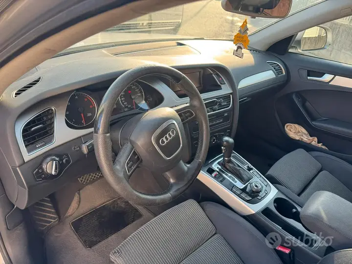 Audi A4 Avant 2010 photo 4