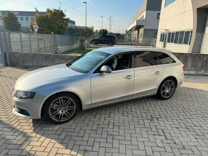 Audi A4 Avant 2010 photo 3