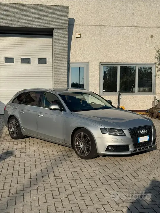 Audi A4 Avant 2010 photo 2