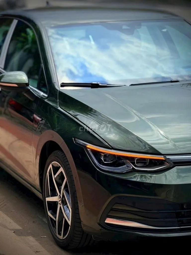 Volkswagen Golf 2025 photo 2