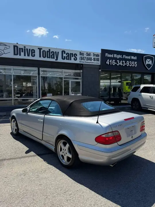 Mercedes-Benz Clk-Class 2002 photo 2