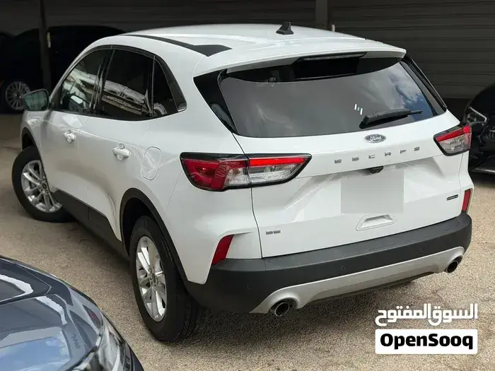 Ford Escape 2022 photo 3