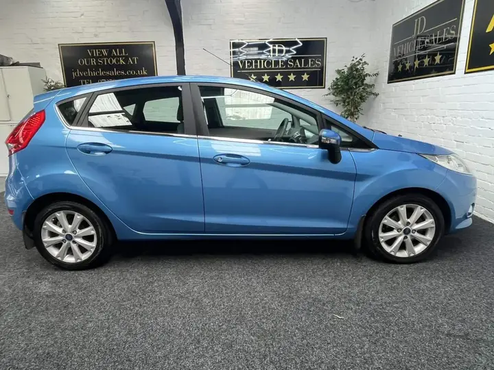 Ford Fiesta 2011 photo 4