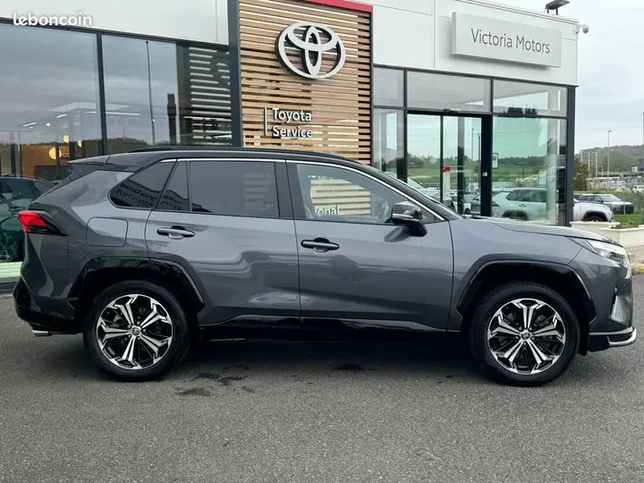 Toyota Rav4 2025 photo 4