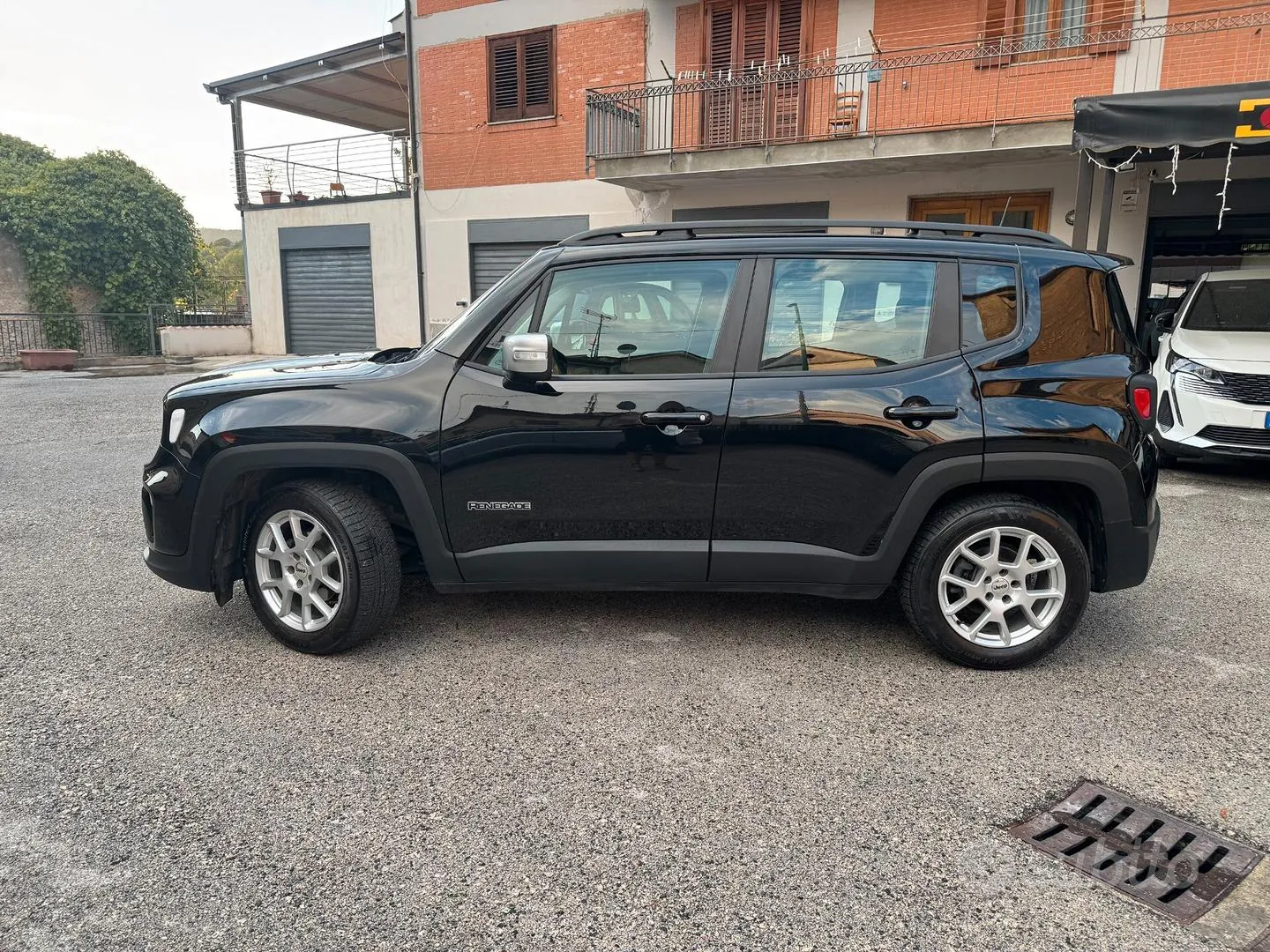Jeep Renegade 2022 photo 2