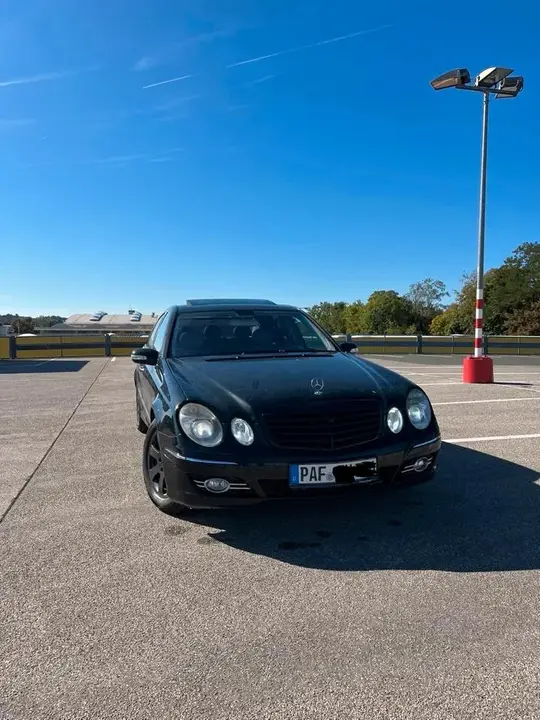 Mercedes-Benz E270