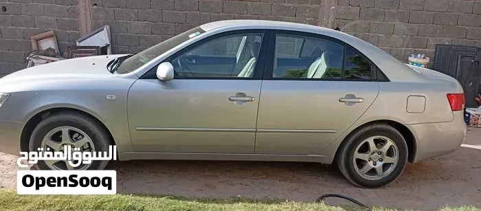 Hyundai Sonata 2006 photo 2