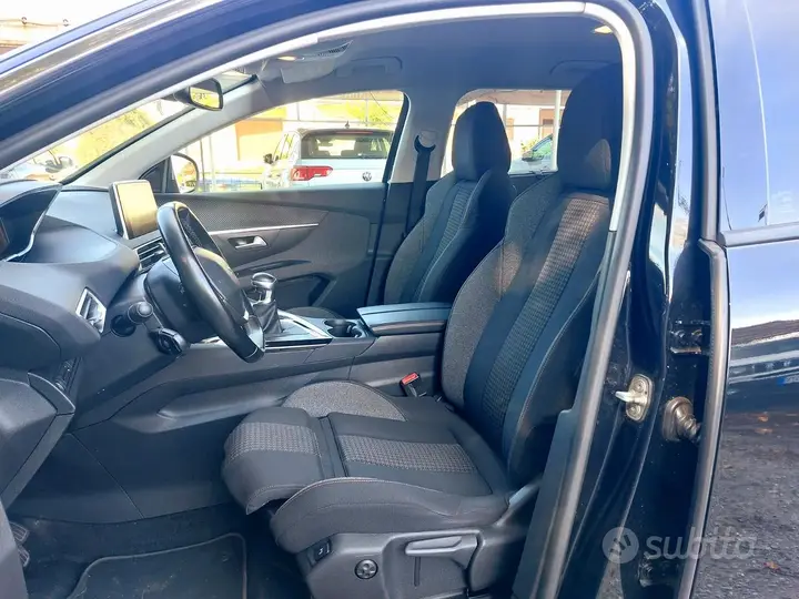 Peugeot 5008 2018 photo 4
