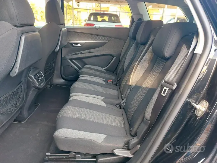 Peugeot 5008 2018 photo 5