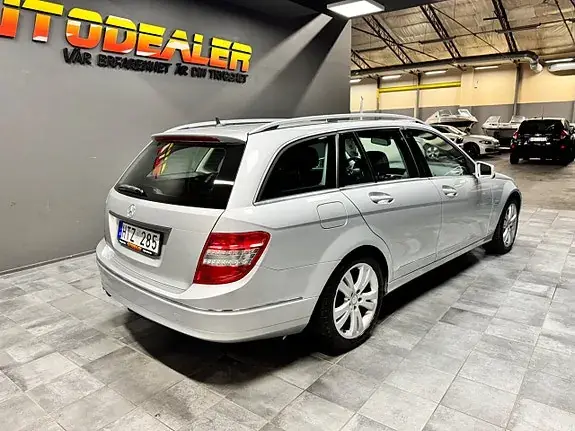Mercedes-Benz C 220 2009 photo 2