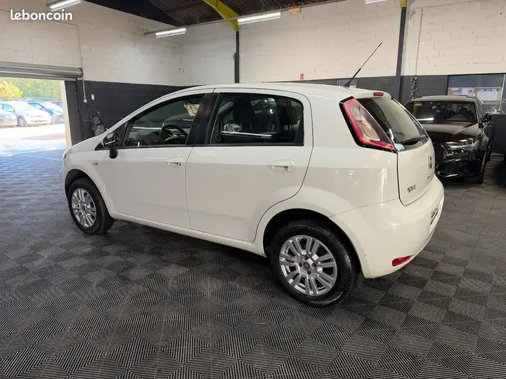 Fiat Punto 2013 photo 3