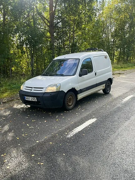 Citroen Berlingo 2004 photo 2