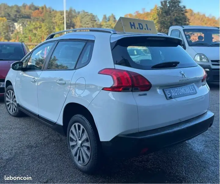 Peugeot 2008 2015 photo 5