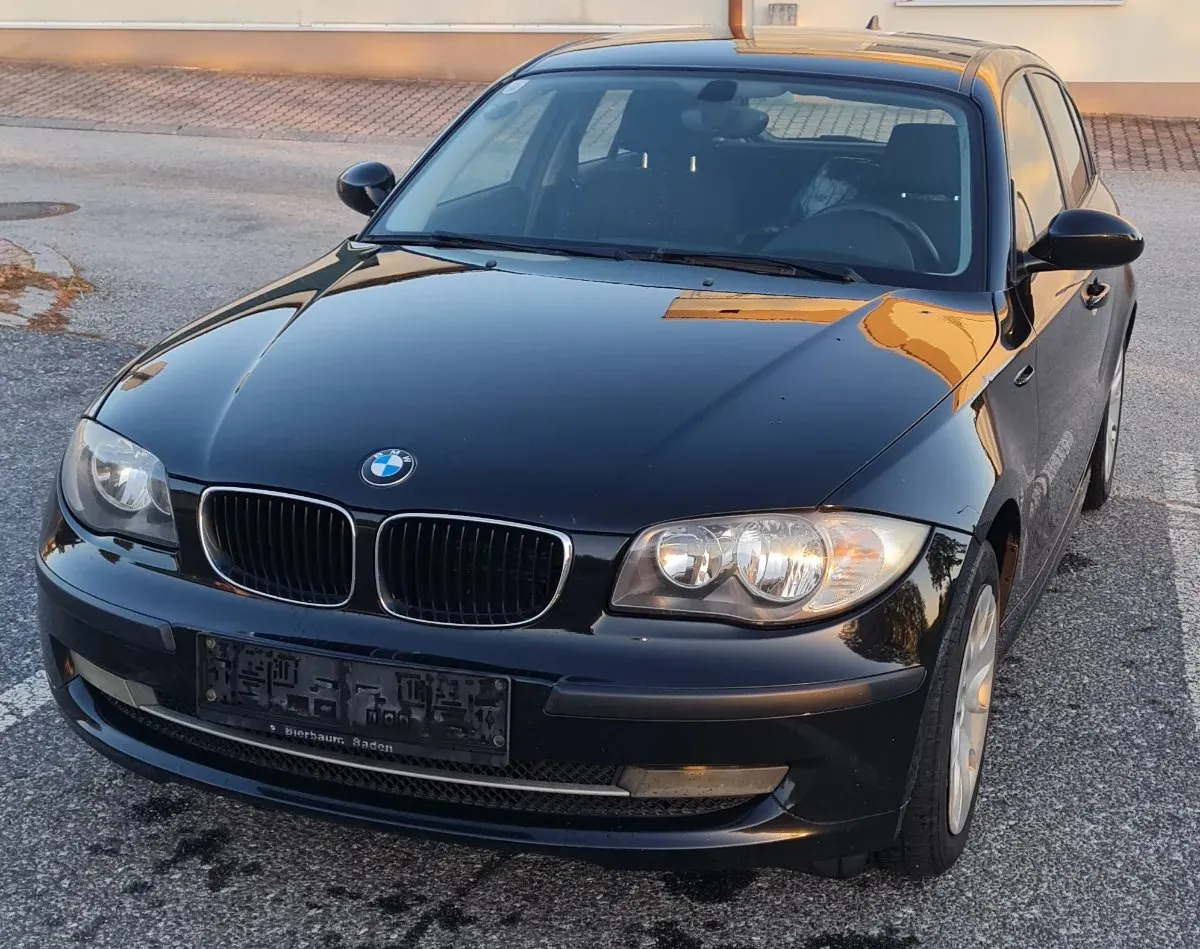 BMW 1 Series 2009 photo 3