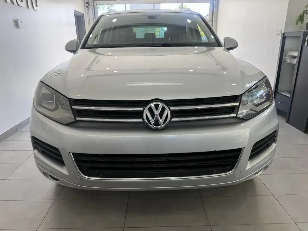 Volkswagen Touareg 2012 photo 2