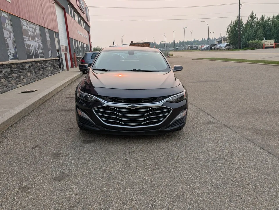 Chevrolet Malibu 2022 photo 3