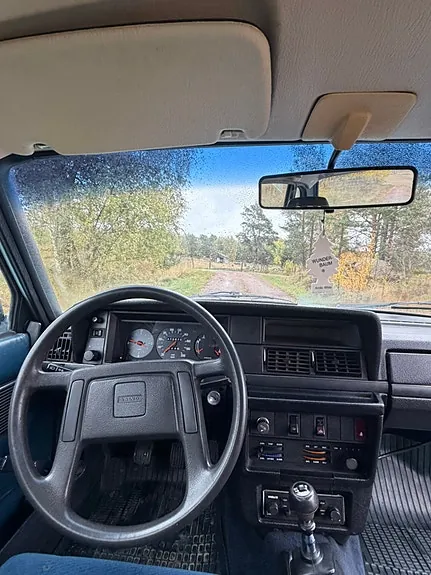 Volvo 240 1984 photo 5