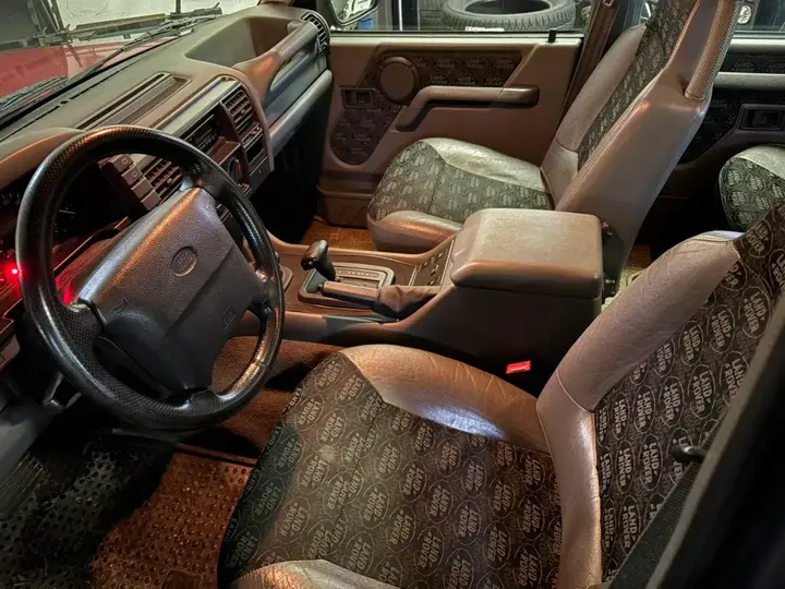 Land Rover Discovery 1996 photo 2