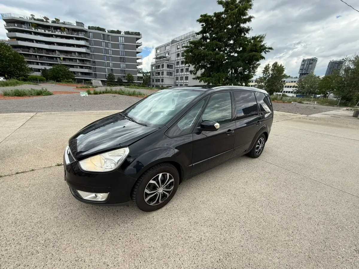 Ford Galaxy 2009 photo 2