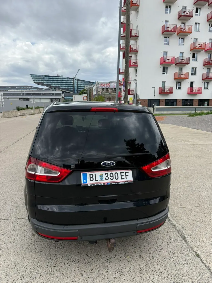 Ford Galaxy 2009 photo 3
