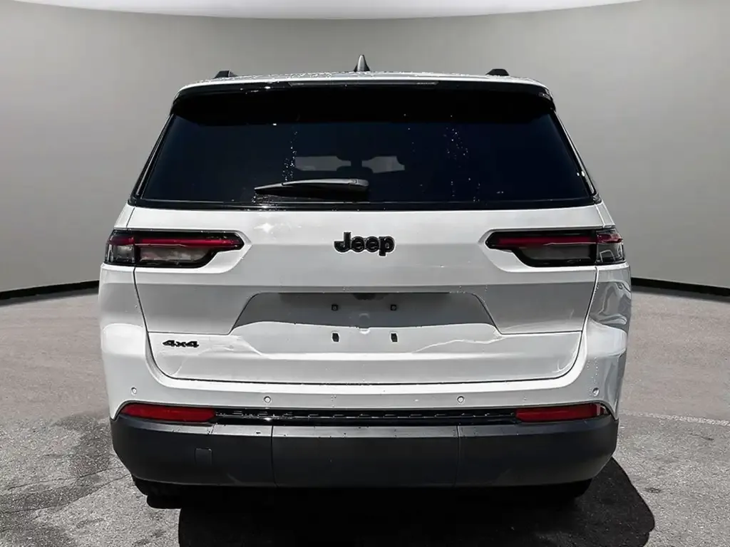 Jeep Grand Cherokee 2026 photo 5
