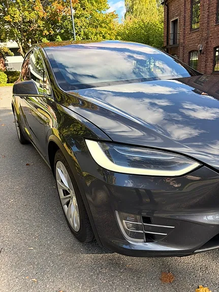 Tesla Model X 2017 photo 4