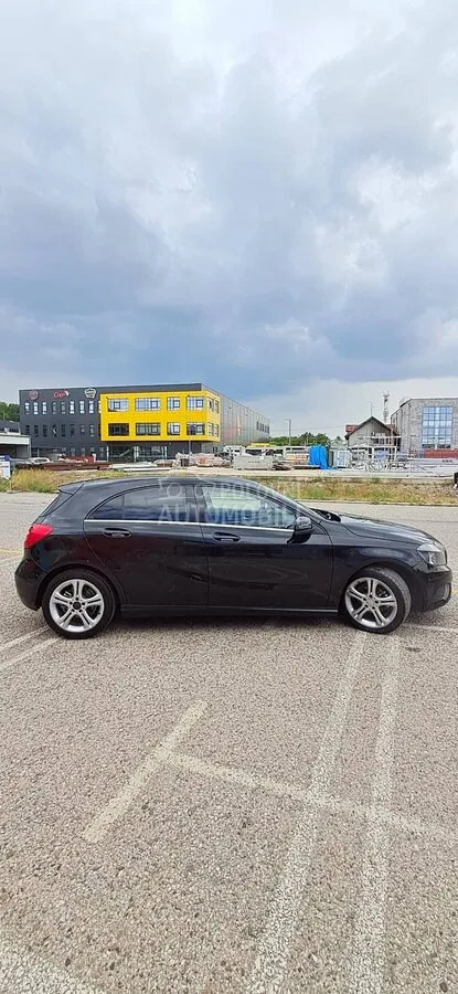 Mercedes-Benz A 180 2013 photo 4