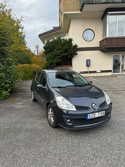 Renault Clio 2006 photo 2
