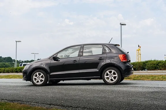 Volkswagen Polo 2011 photo 2