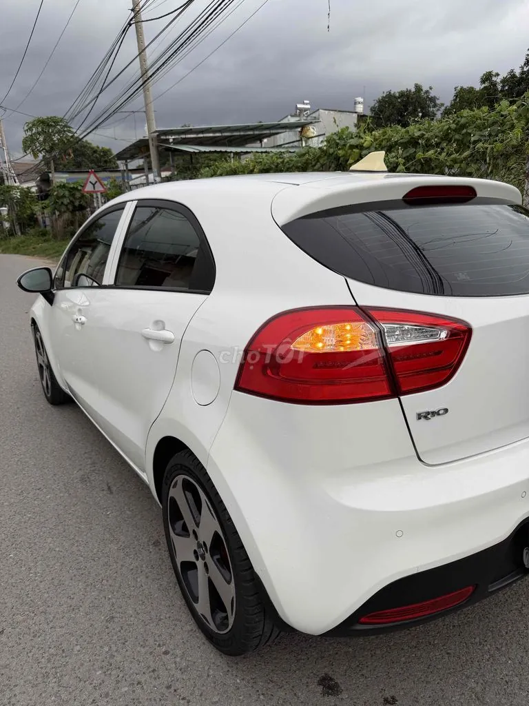Kia Rio 2013 photo 4
