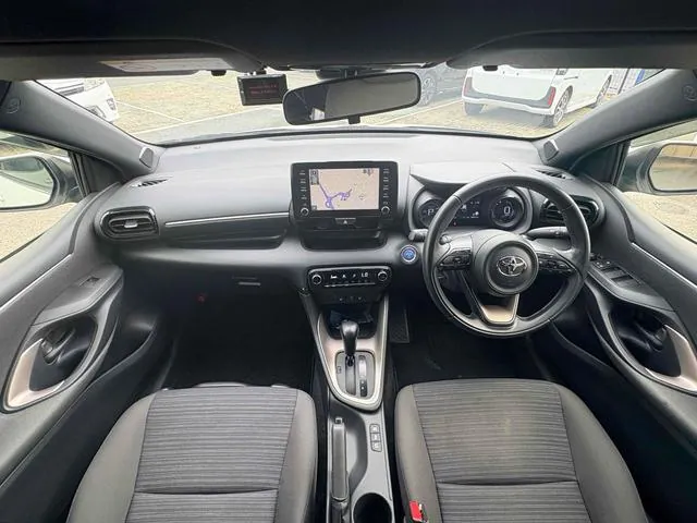 Toyota Yaris Hybrid Z 2020 photo 4