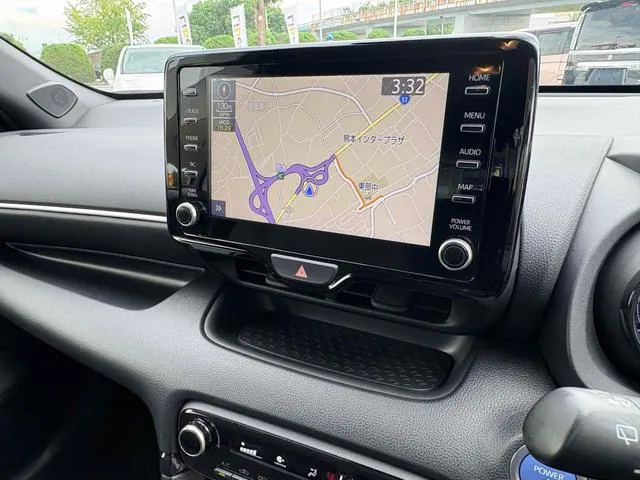 Toyota Yaris Hybrid Z 2020 photo 2