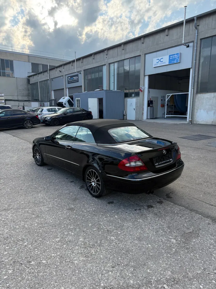 Mercedes-Benz Clk-Class 2005 photo 2