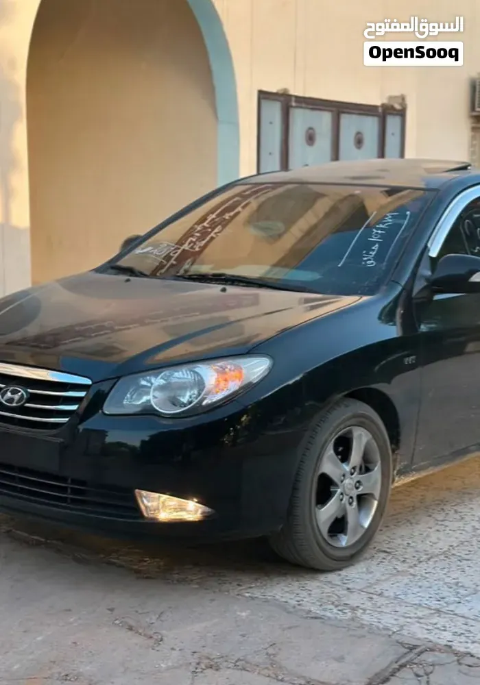 Hyundai Avante 2010 photo 2