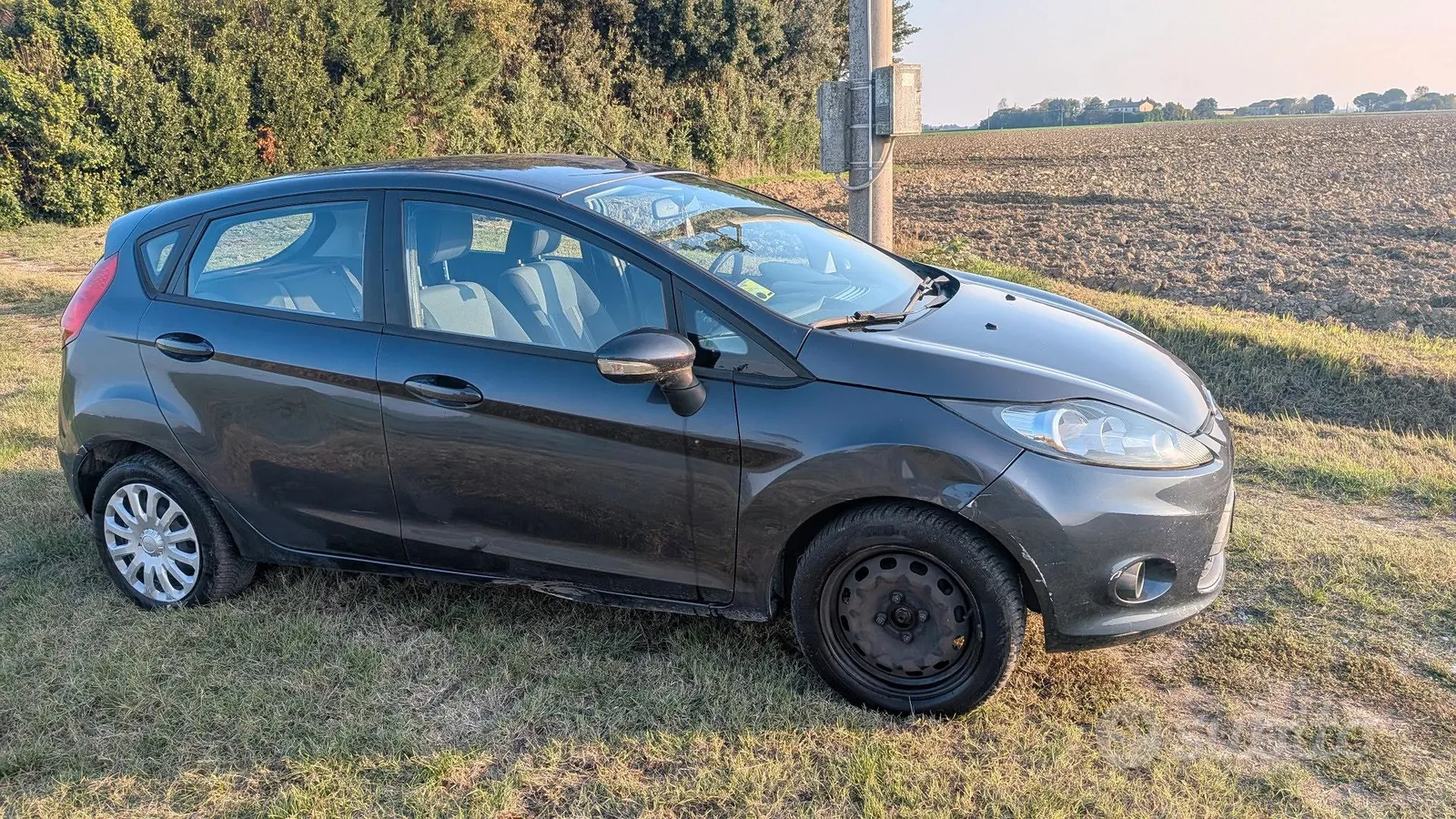 Ford Fiesta 2010 photo 3