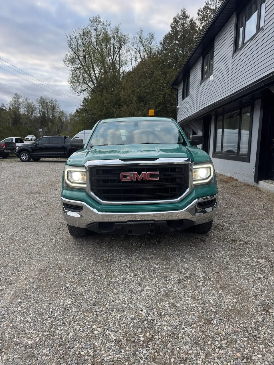 GMC Sierra 1500 2016 photo 2