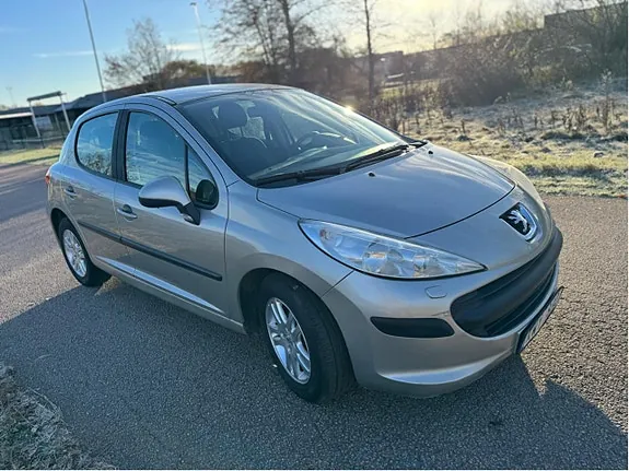 Peugeot 207 2006 photo 4