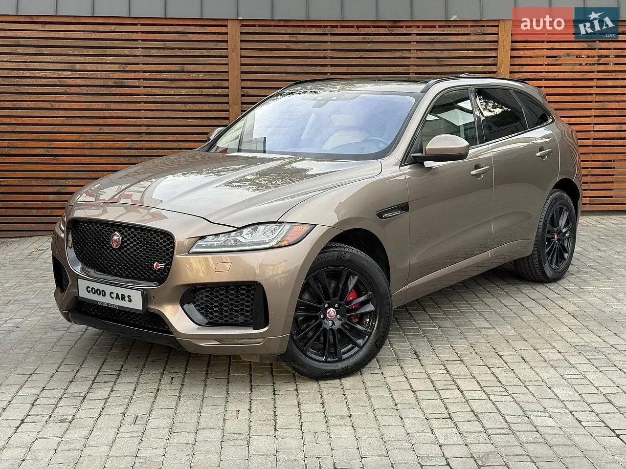 Jaguar F-Pace
