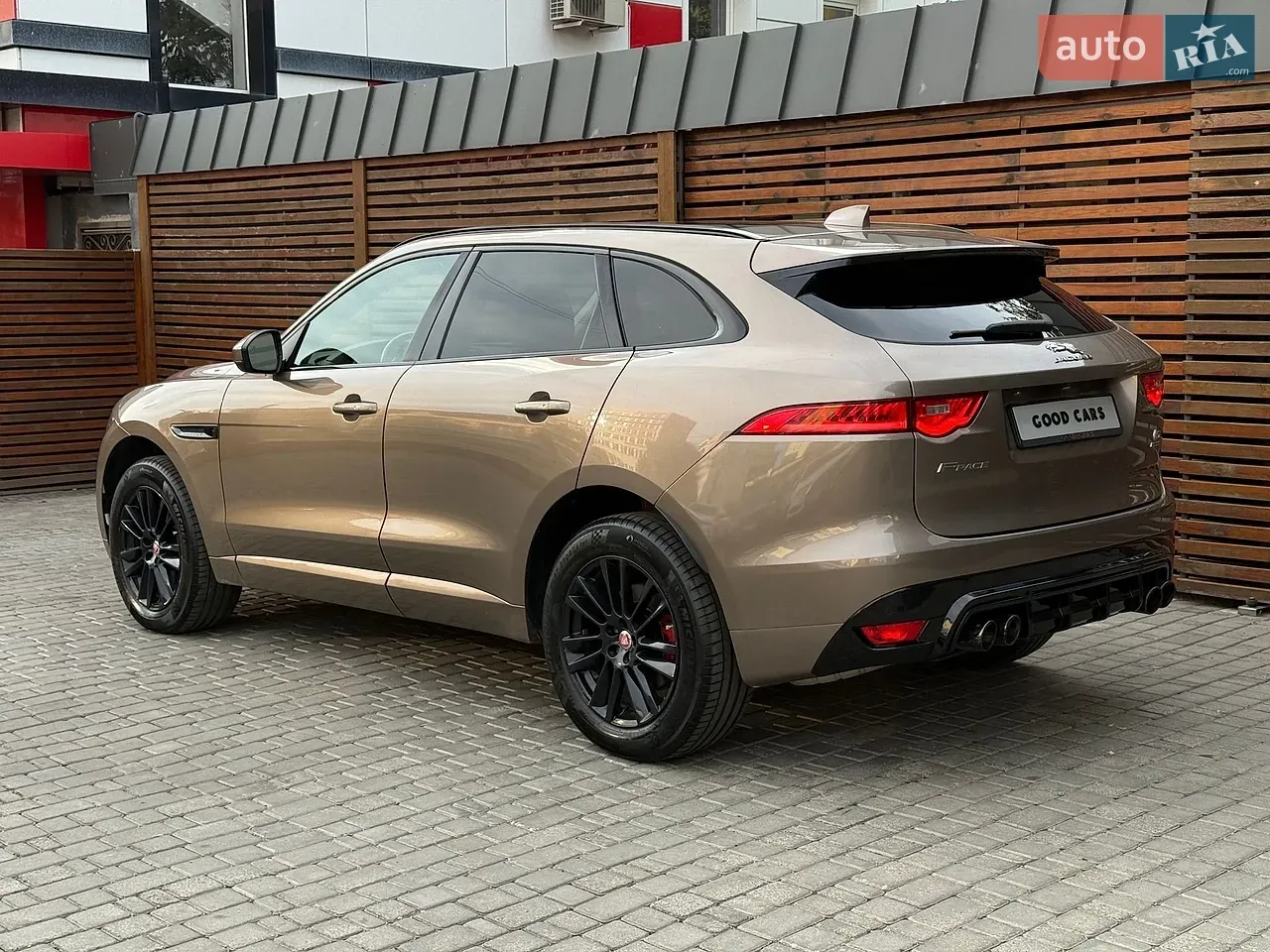 Jaguar F-Pace 2016 photo 5
