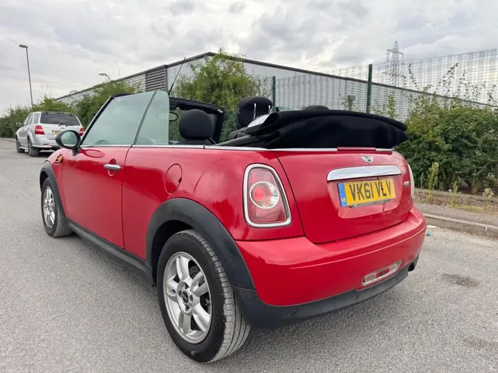 Mini Convertible 2011 photo 4