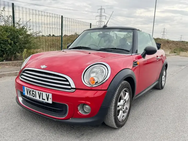 Mini Convertible 2011 photo 3