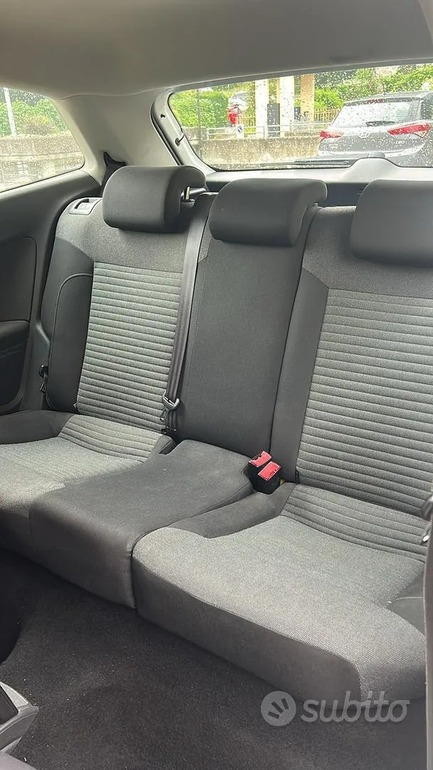 Volkswagen Polo 2011 photo 5
