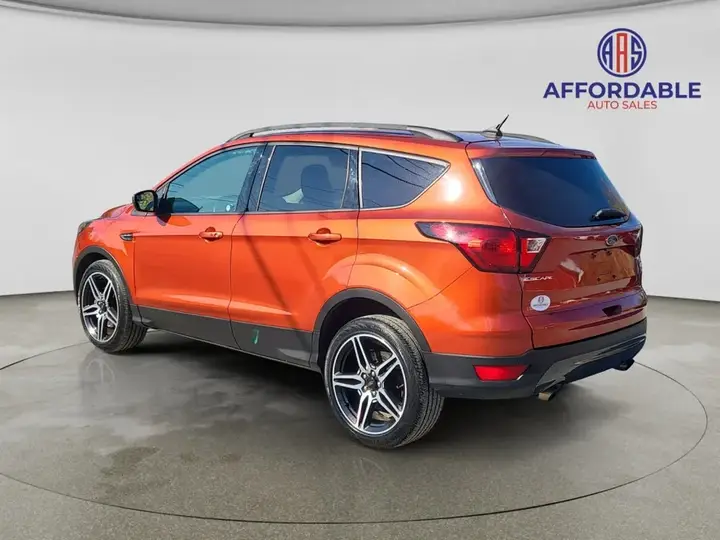 Ford Escape 2019 photo 3