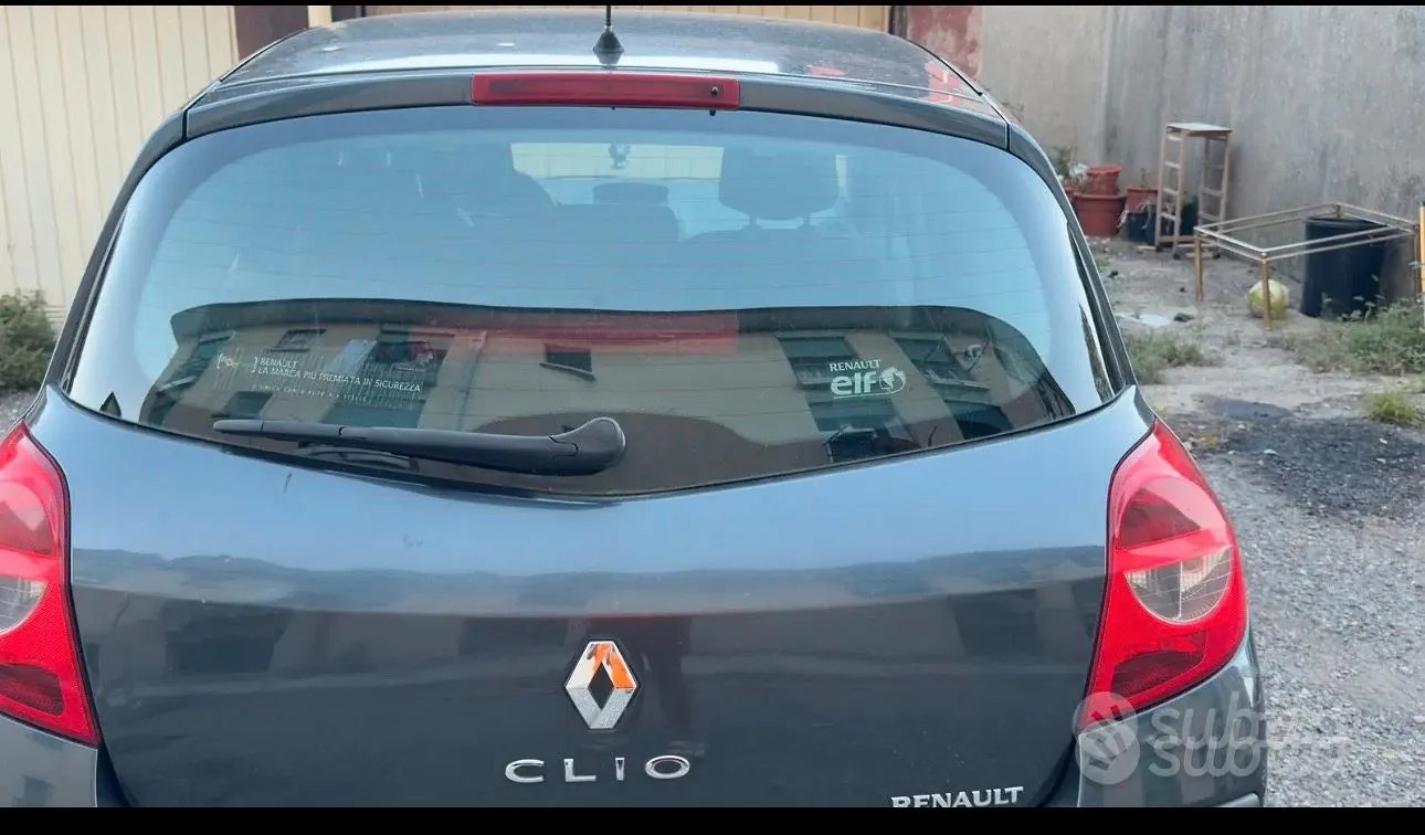 Renault Clio 2007 photo 4